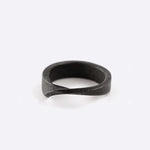 Amor Bold Steel Ring in gray with a twisted band and precision edge detailing