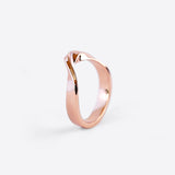 18K rose gold Amor Amos Light Set twisting band ring with precision edge detailing