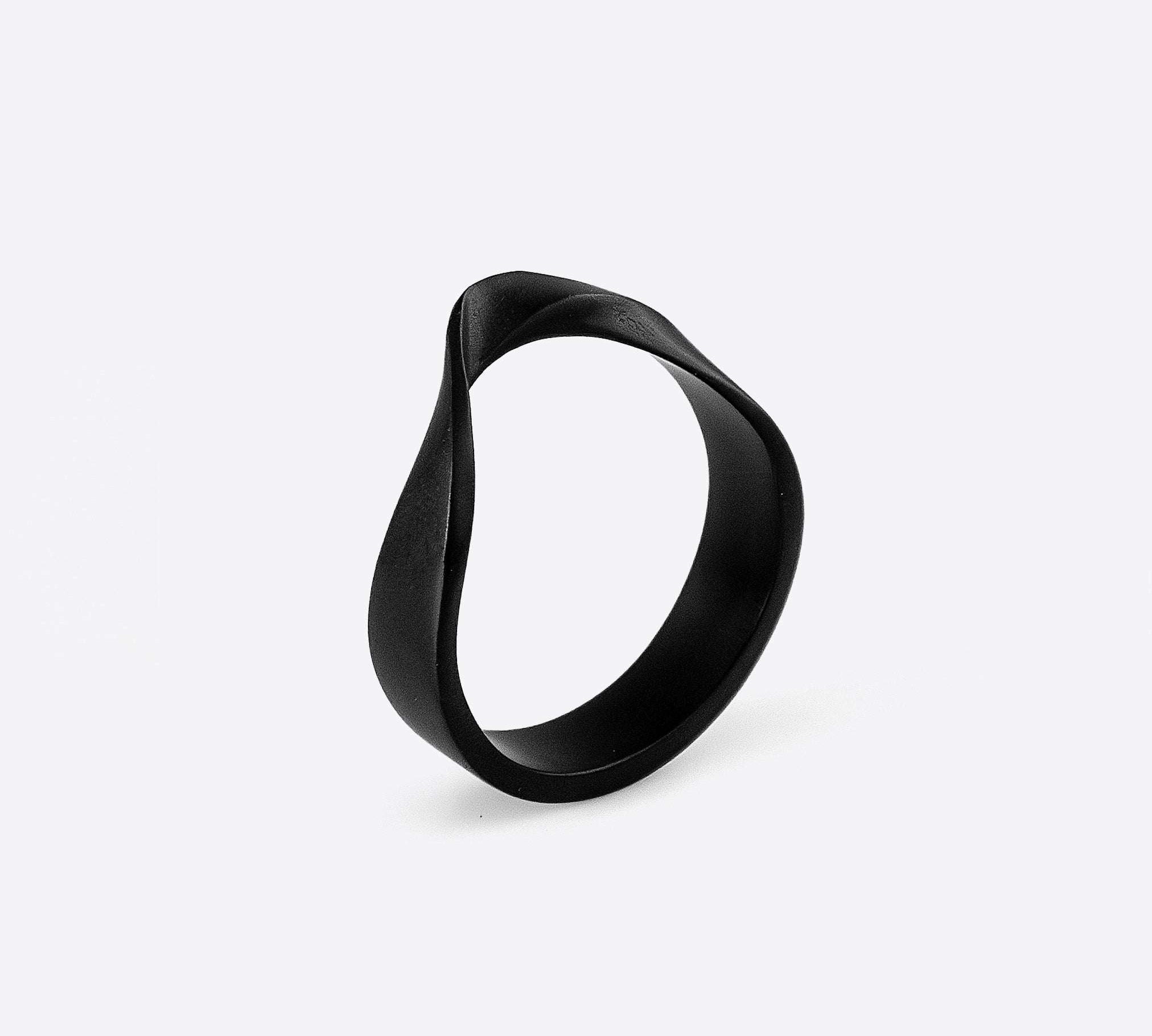 Amos Stainless Steel Ring ─ Bold