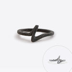 Black nylon engagement ring sample from the Engagement Ring Samples Set with V-shaped design