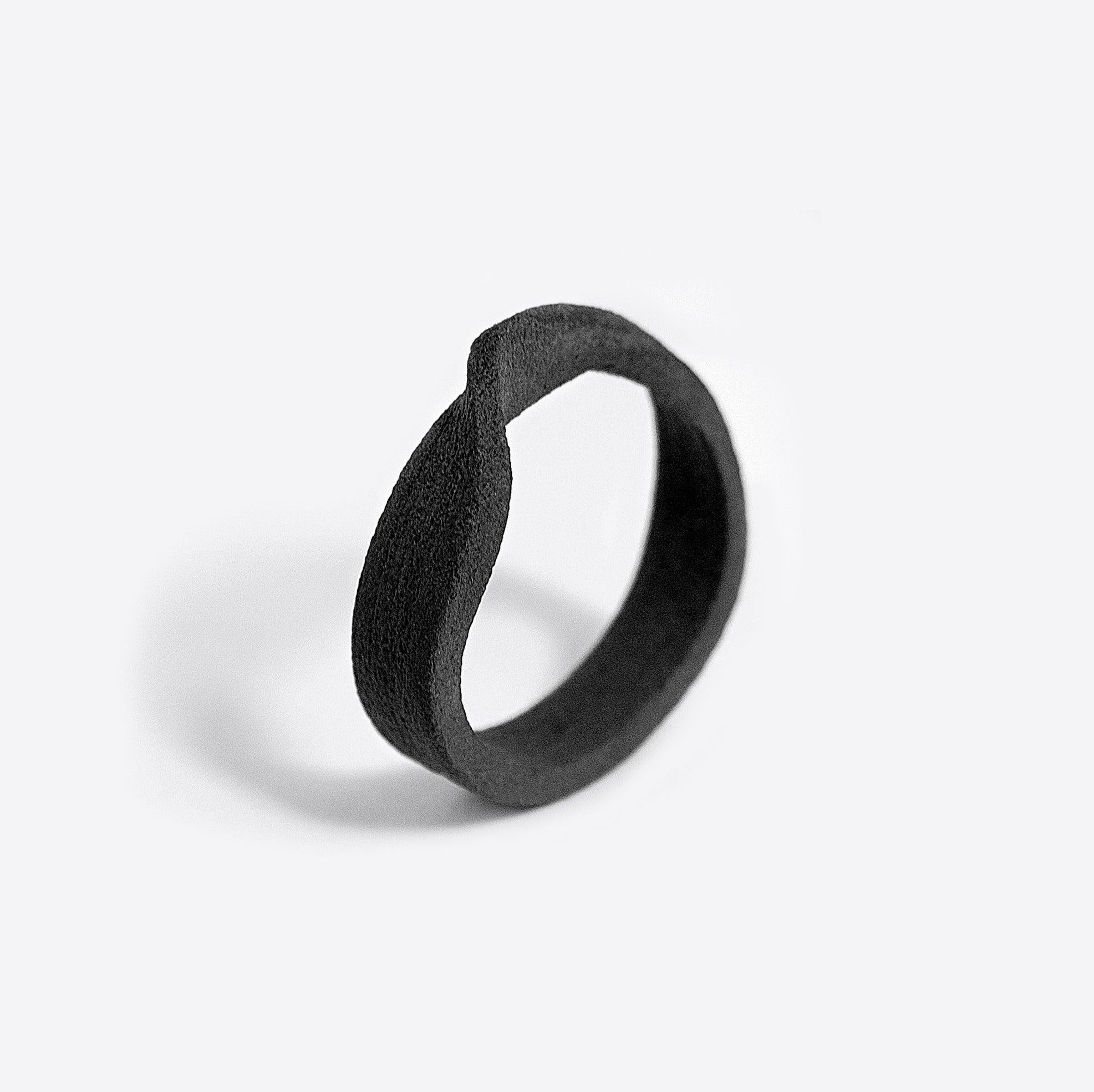 Amor Carbon Ring ─ Bold - LACE by JennyWu