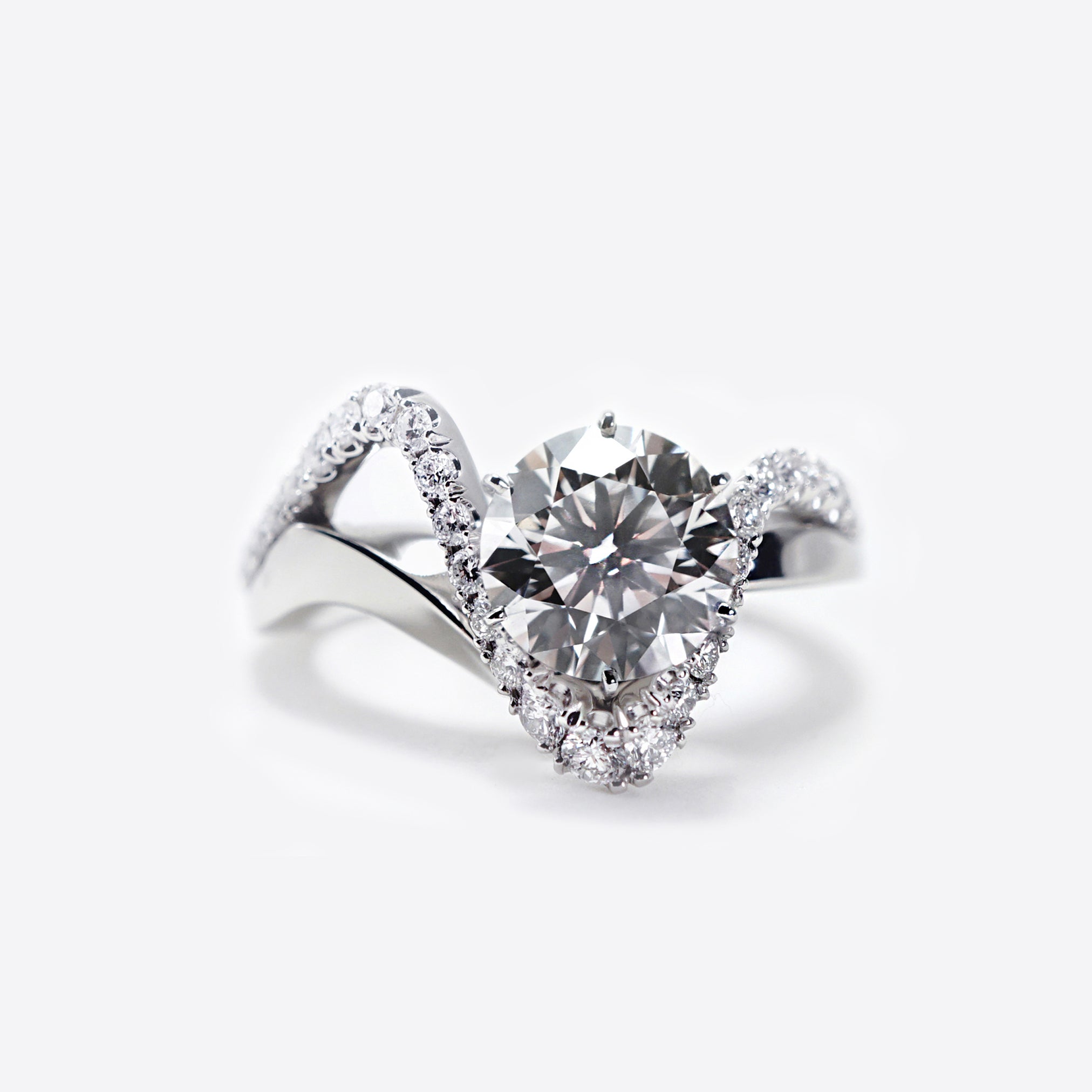 solitaire diamond ring