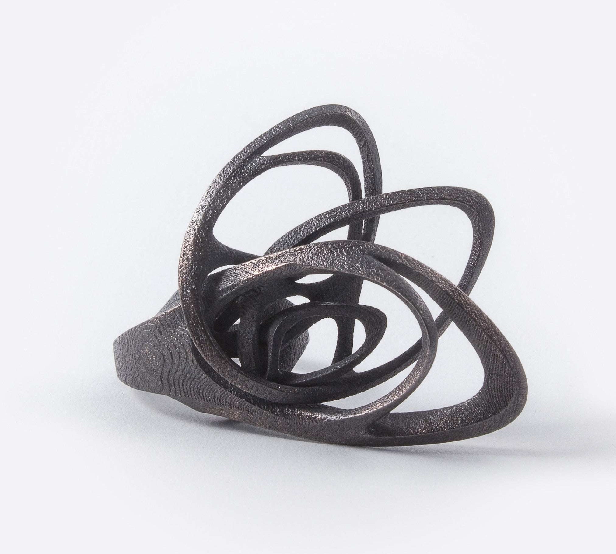Papilio Steel Ring bold design with elliptical petals in gray steel